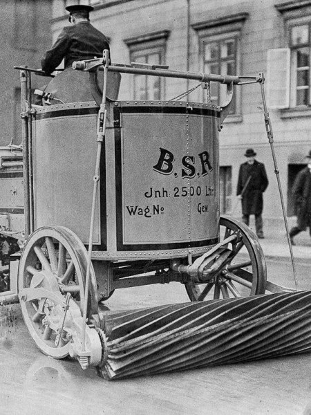 1907 Electric Road Sweeper (Germany)
